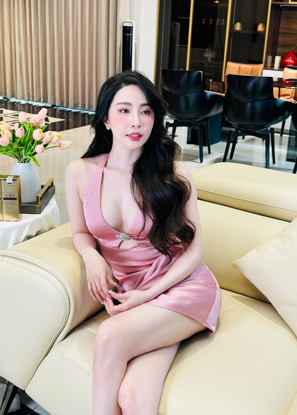 Ảnh diễn viên Quỳnh Nga sexy gợi cảm 12