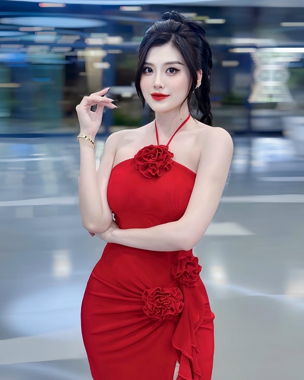 Ảnh hotgirl Bạch Huyền Trang sexy 1