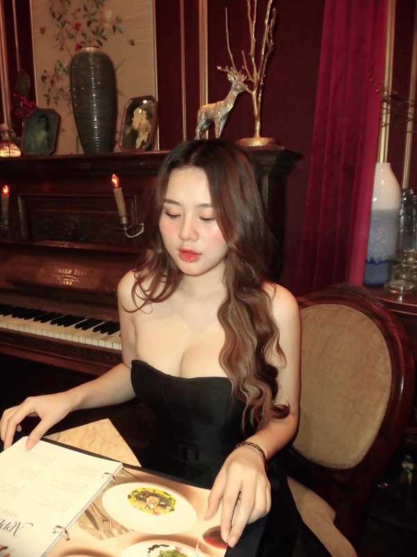 Ảnh hotgirl Hồng Hân sexy 24