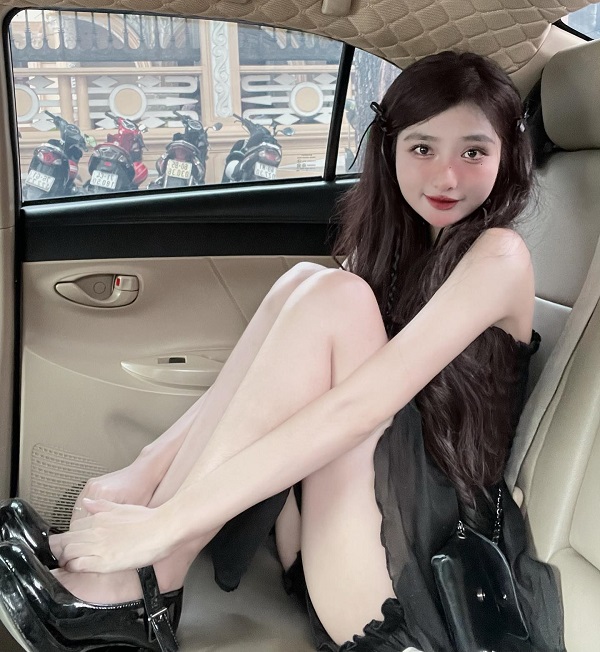 Ảnh hotgirl Khánh Linh sexy gợi cảm  1