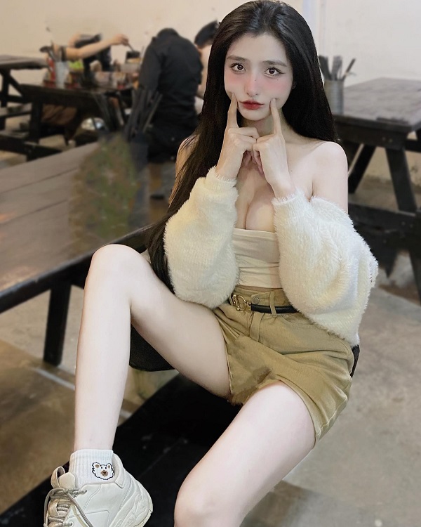 Ảnh hotgirl Khánh Linh sexy gợi cảm  8