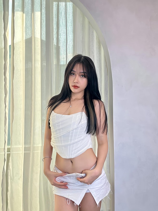 Ảnh hotgirl Trần Hải Ngân sexy 13