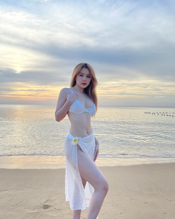 Ảnh hotgirl Trân Trần sexy 2