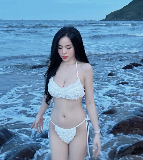 Ảnh Nguyễn Hương Giang bikini 13