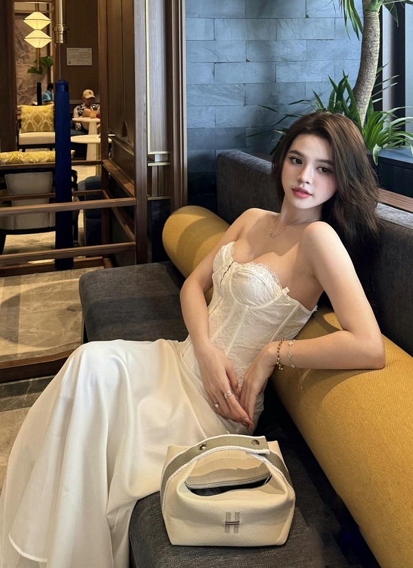 Ảnh Nguyên Thuỵ Kiều Oanh sexy 13