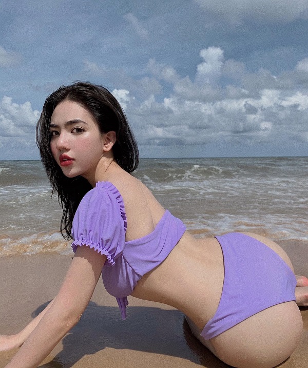 Ảnh Sulli Nguyễn bikini nóng bỏng 5