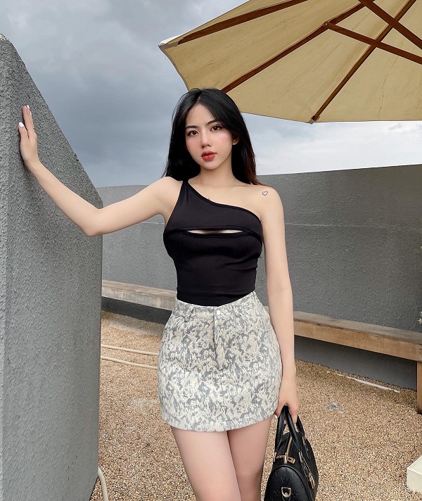 Ảnh Sulli Nguyễn sexy gợi cảm 18