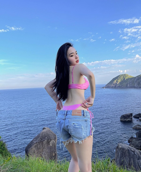 Ảnh Sulli Nguyễn sexy gợi cảm 12