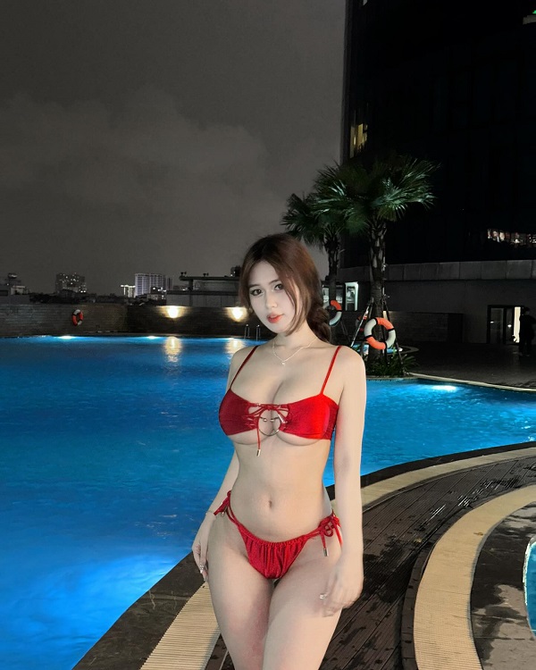 Ảnh tiktoker An Quỳnh Trang bikini 5