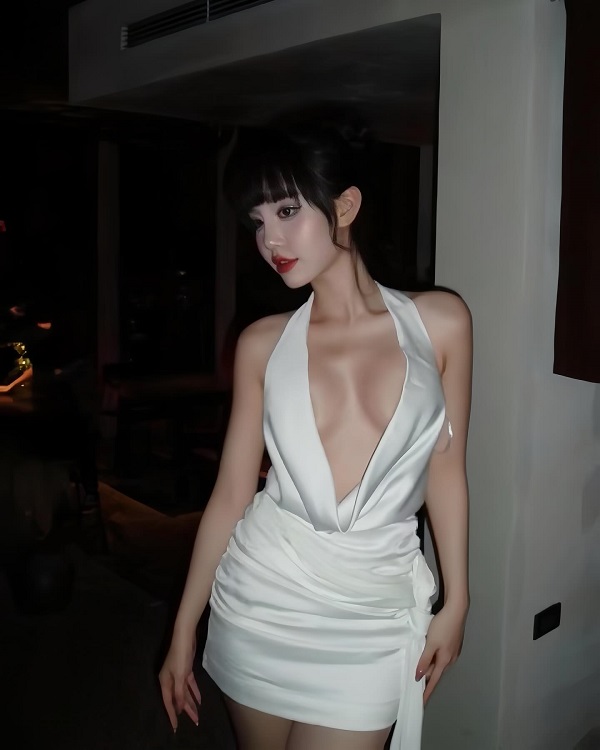 Ảnh Chu Mạc Thúy Quỳnh sexy 16