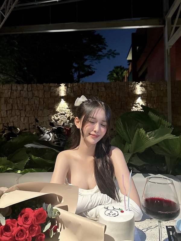 Ảnh hotgirl Dinh Nhi sexy xinh đẹp 15