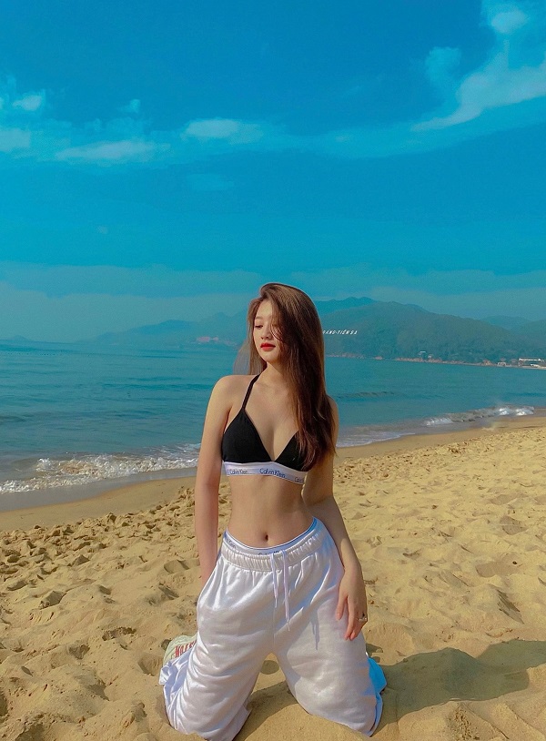 Ảnh hotgirl Đoàn Kim Anh bikini nóng bỏng 5