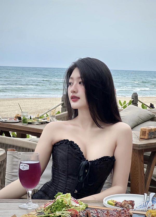 Ảnh hotgirl Đoàn Kim Anh sexy gợi cảm 23