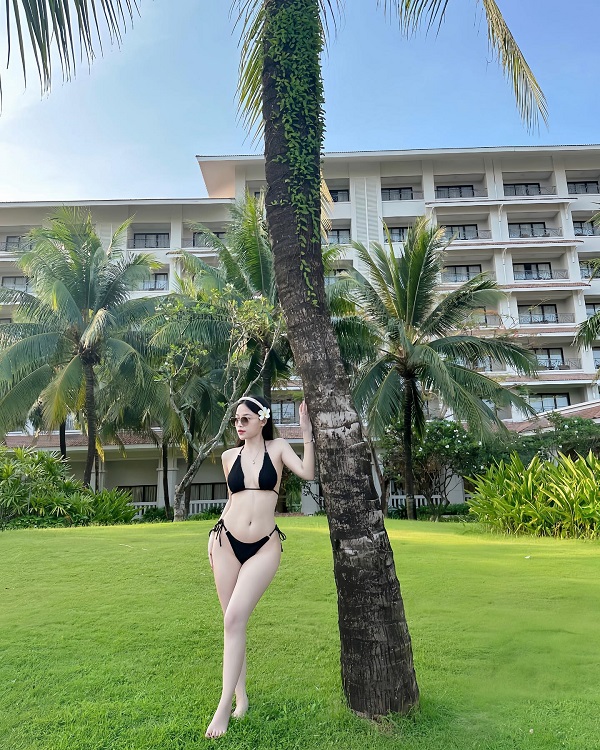 Ảnh hotgirl Lưu Chinh bikini nóng bỏng 10