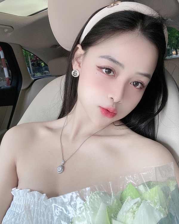 Ảnh hotgirl Lưu Chinh sexy gợi cảm 4