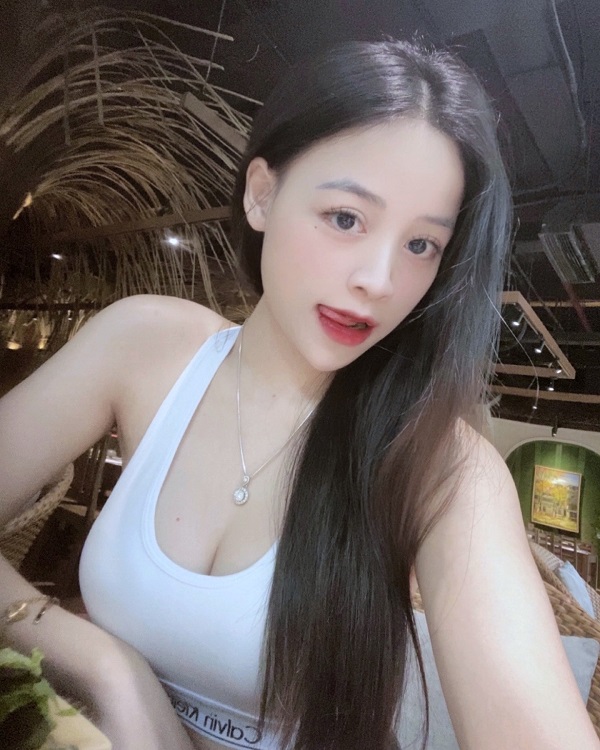 Ảnh hotgirl Lưu Chinh sexy gợi cảm 13