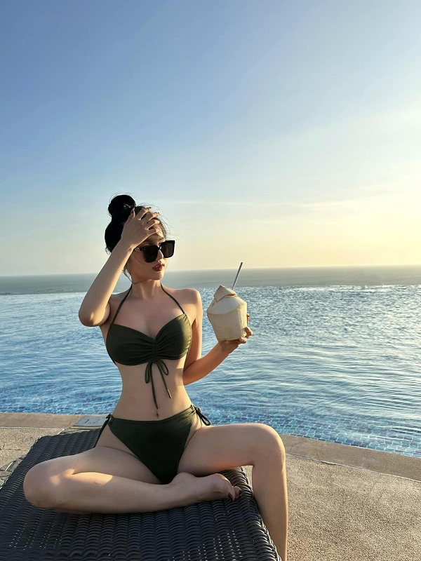 Ảnh hotgirl Quỳnh Phương bikini nuột nà 10