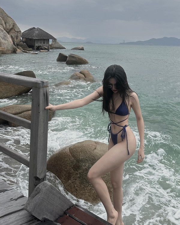 Ảnh người mẫu Linh Trương bikini nuột nà 18