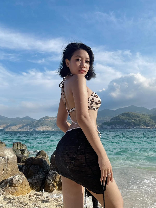 Ảnh tiktoker Minh Châu sexy 20