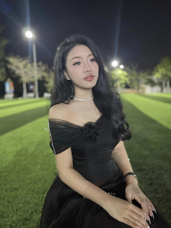 Ảnh tiktoker Minh Châu sexy 19