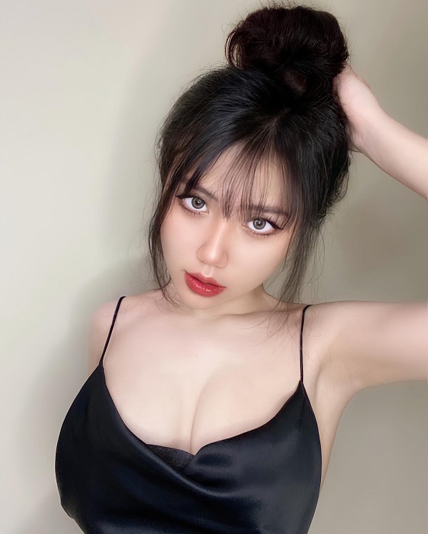 Ảnh Trần Lê Trúc Quỳnh sexy 13