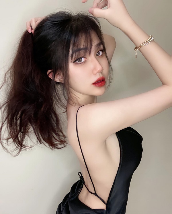 Ảnh Trần Lê Trúc Quỳnh sexy 16