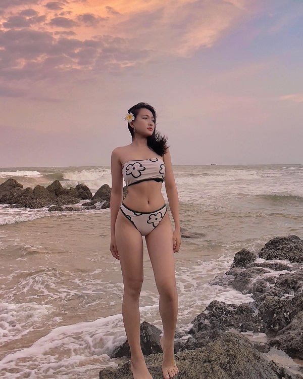 Ảnh Võ Dương Ngọc Huyền bikini 15