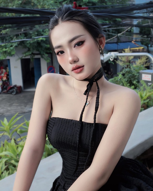 Ảnh Võ Dương Ngọc Huyền sexy 3