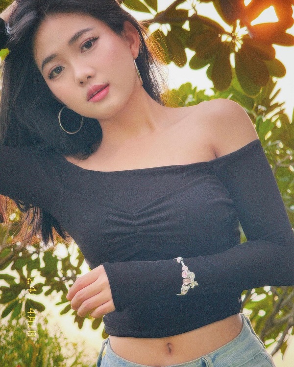 Ảnh Võ Dương Ngọc Huyền sexy 21