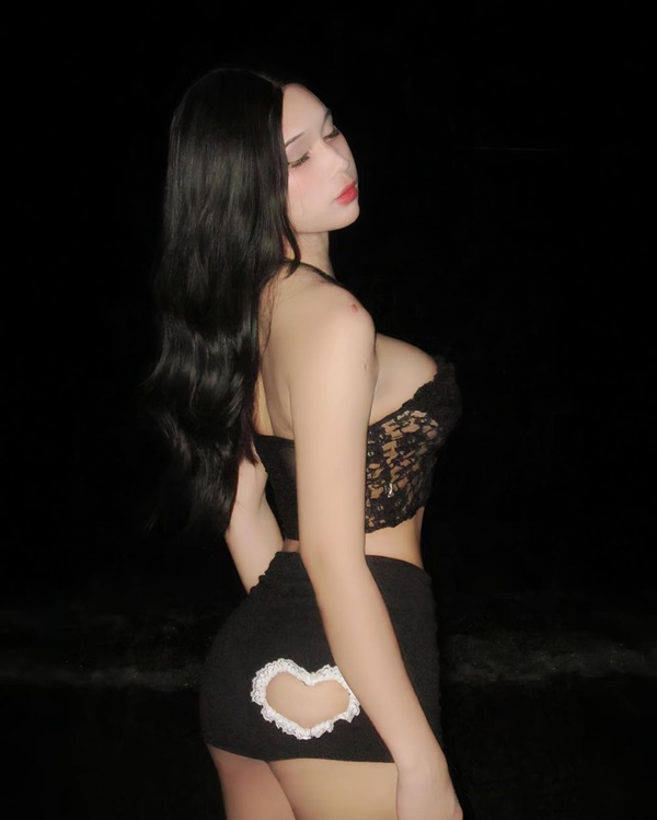 Ảnh Hà Thảo Linh sexy 20