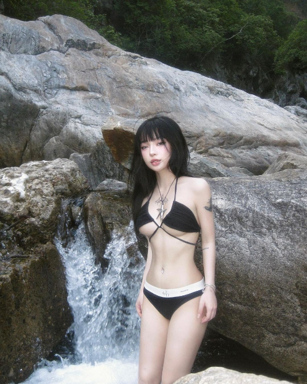 Ảnh Hải An bikini 1