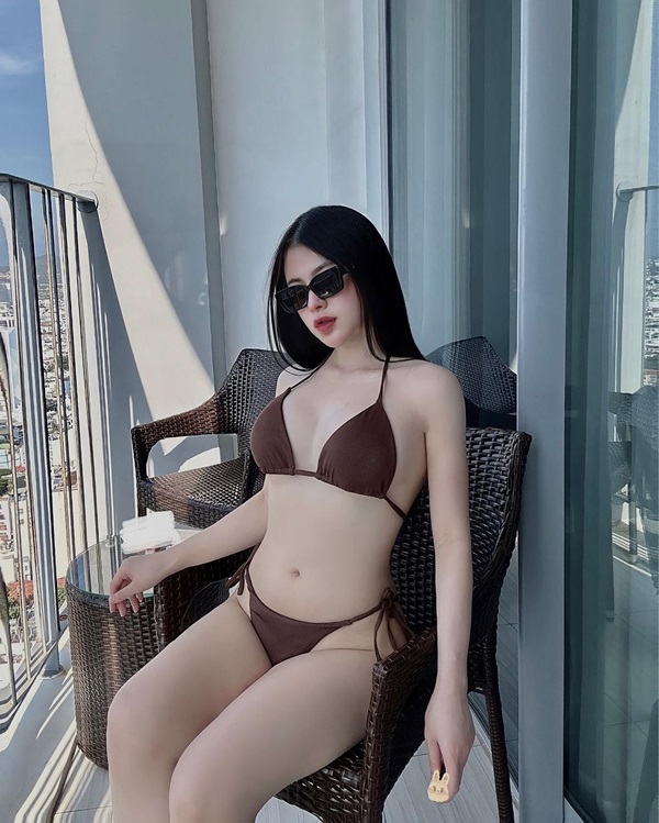 Ảnh Hoàng Diệu Linh bikini 12