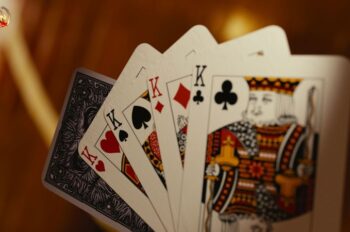 Chơi Phỏm Online – Trải Nghiệm Giải Trí Đỉnh Cao Cho Người Yêu Thích Game Bài